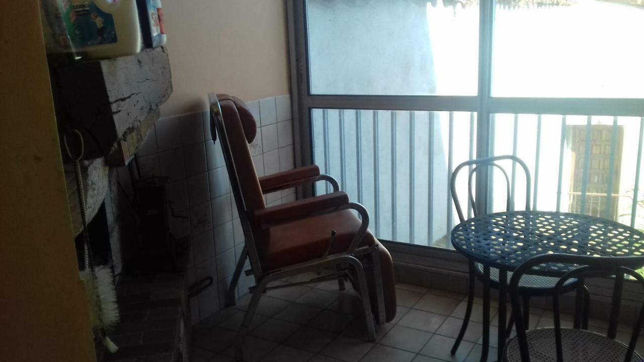 Appartement Du Jardin 생 아프리크 외부 사진